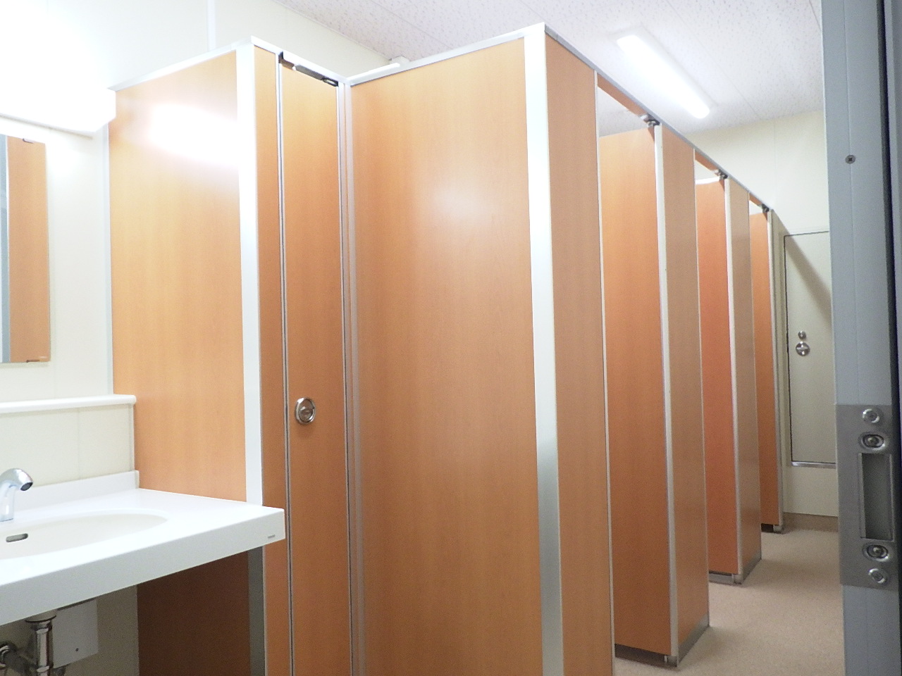 中間高校トイレ改修工事